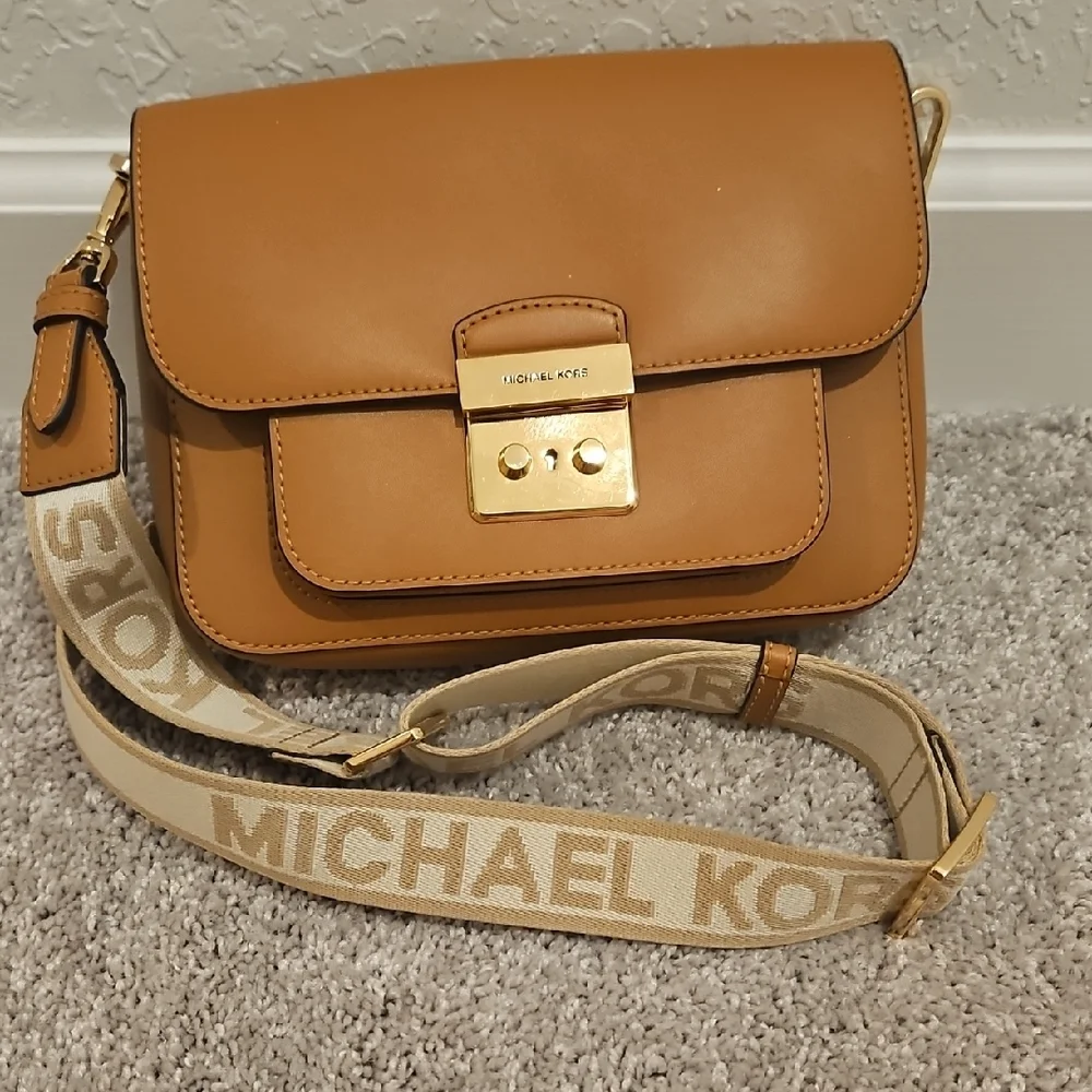 Michael Kors Brown Crossbody Bag with Gold Accents - Picture 3 of 10